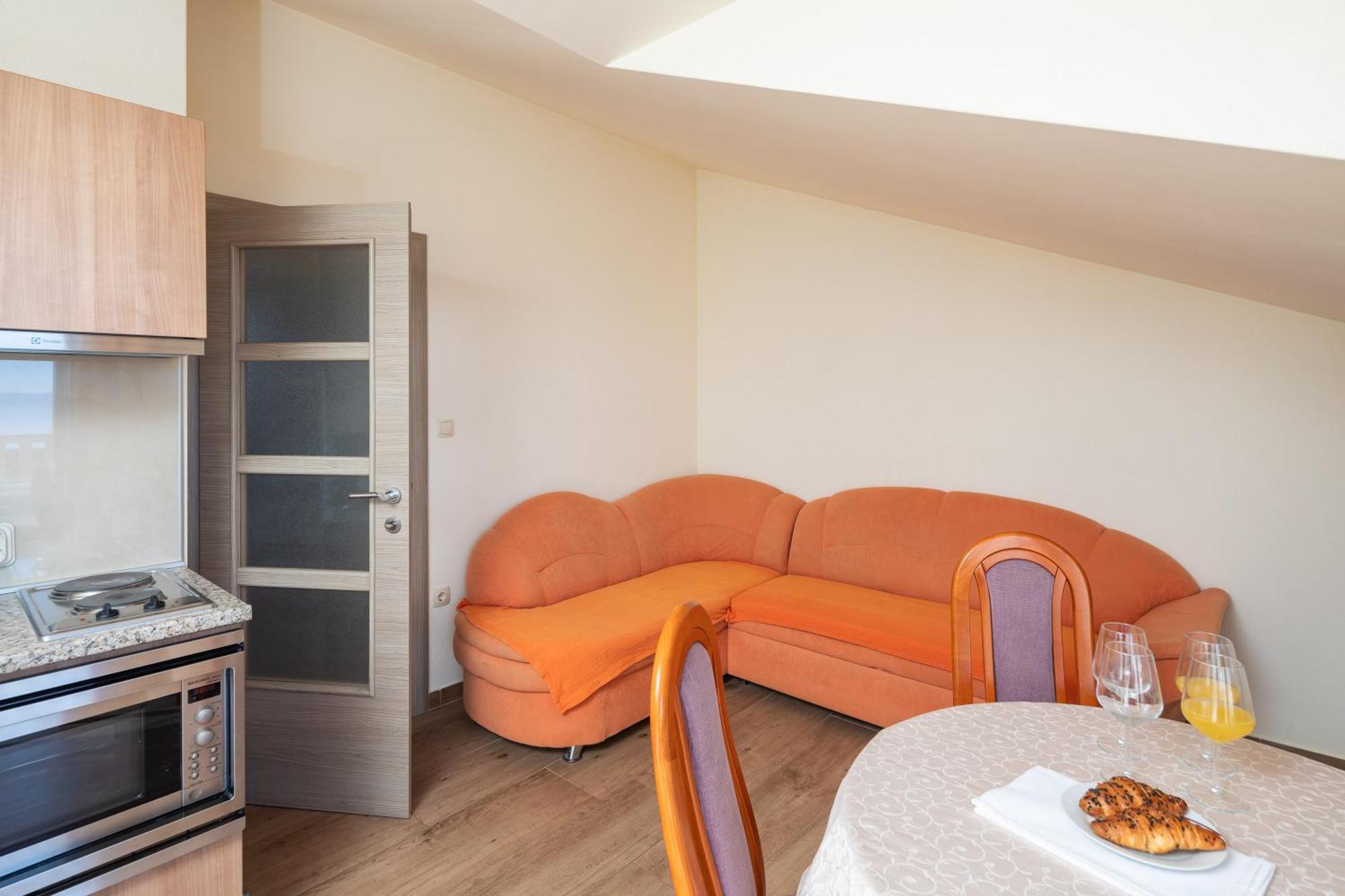 Filip Apartments - Free Parking By The House Makarska Exterior photo